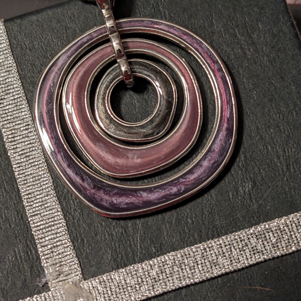 Premier Design 18" necklace